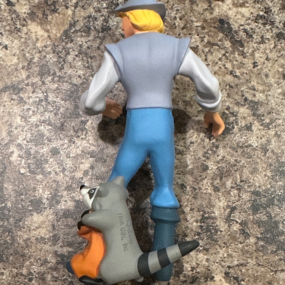 Captain John Smith and Meeko Ornament - Picture 4 of 4